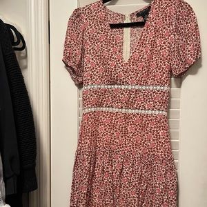 3/$30 Cute floral mini dress 💐
